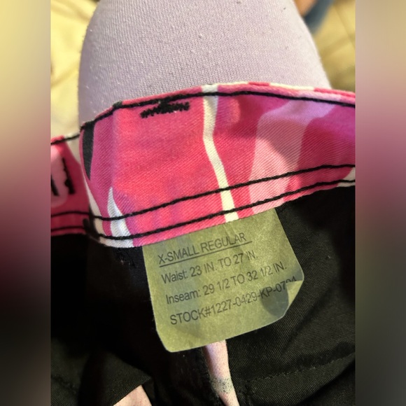 Simons pink camo pants - Picture 3 of 3